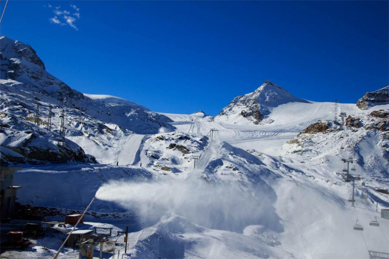 Hotel Petit Palais Breuil-Cervinia Ngoại thất bức ảnh